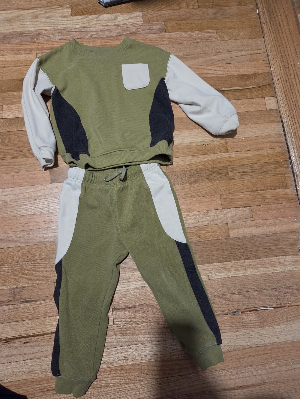 Carters Kids Olive Green Corded Colorblock Sweat Set / Size 4t